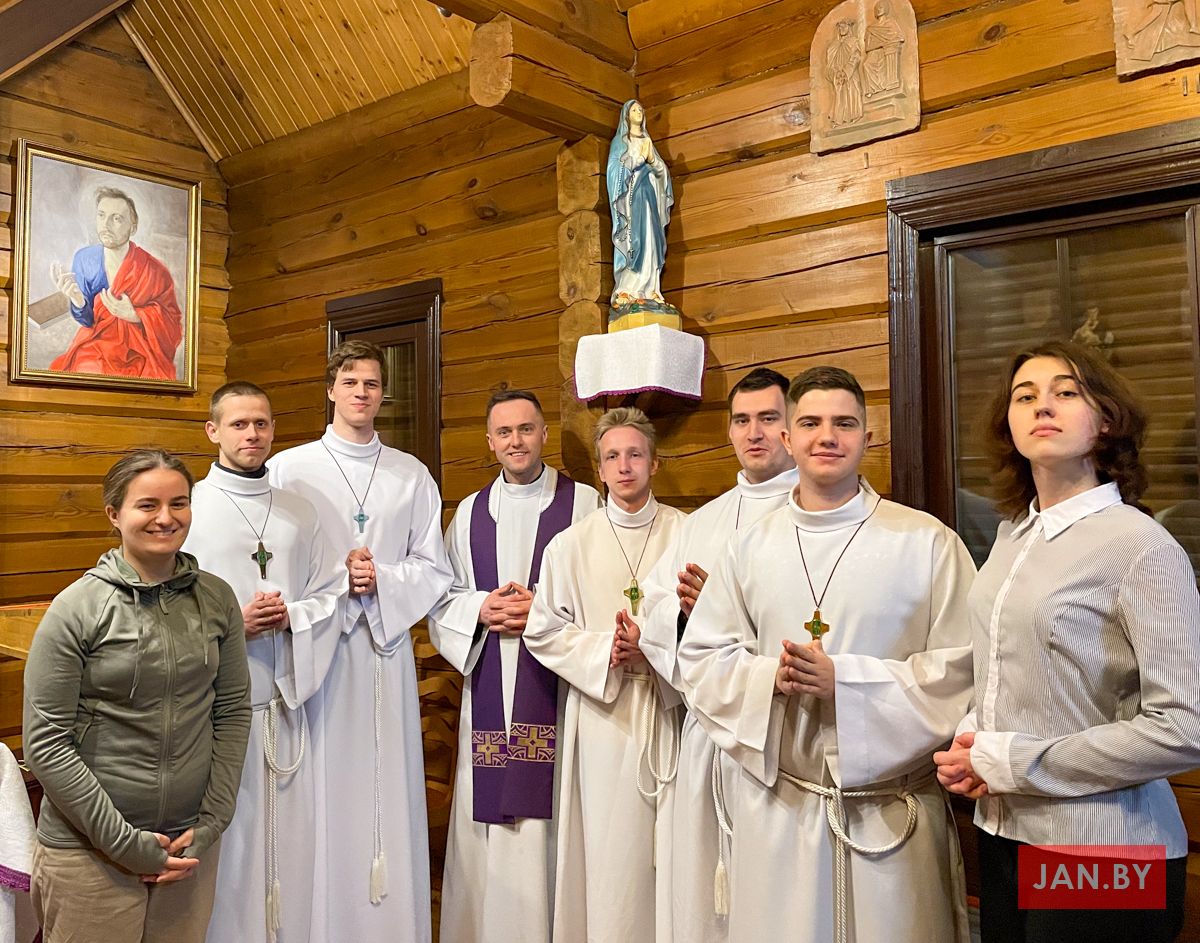 ДМХ "Адзіныя сэрцам"